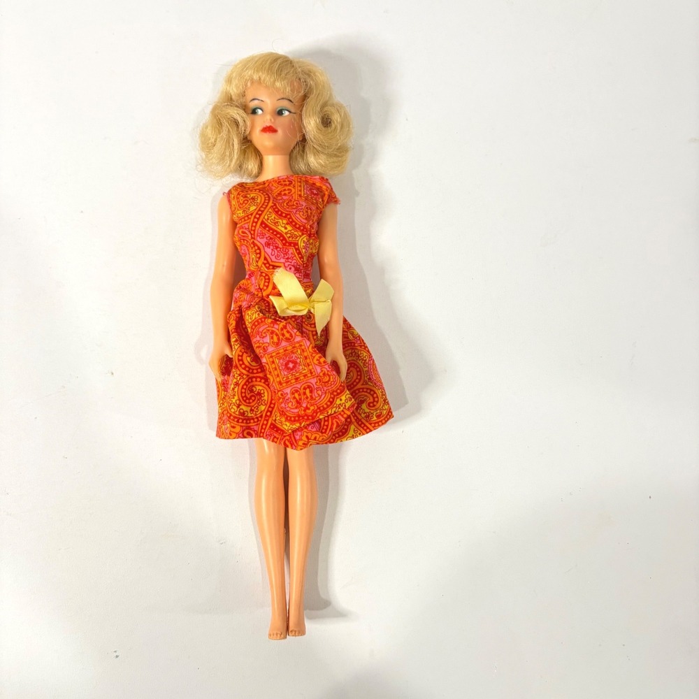 Vintage Ideal Misty Doll Blonde Bob Orange Paisley Dress Tammy Friend 1960s